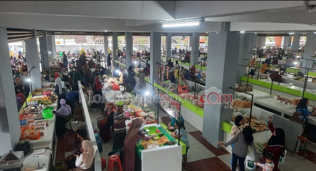 19 Pedagang Pasar Lama Bojonegoro Serahkan Bukti Penempatan Kios